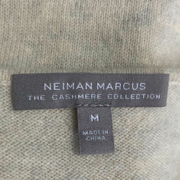Neiman Marcus “The Cashmere Collection” 100% Cashmere V-Neck Sweater